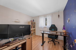  Photo 33