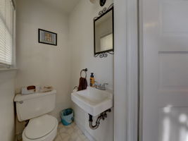  Photo 33