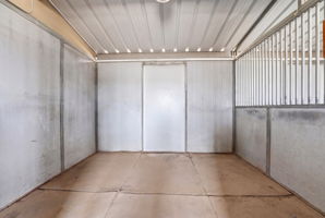 Barn Interior 5 VD