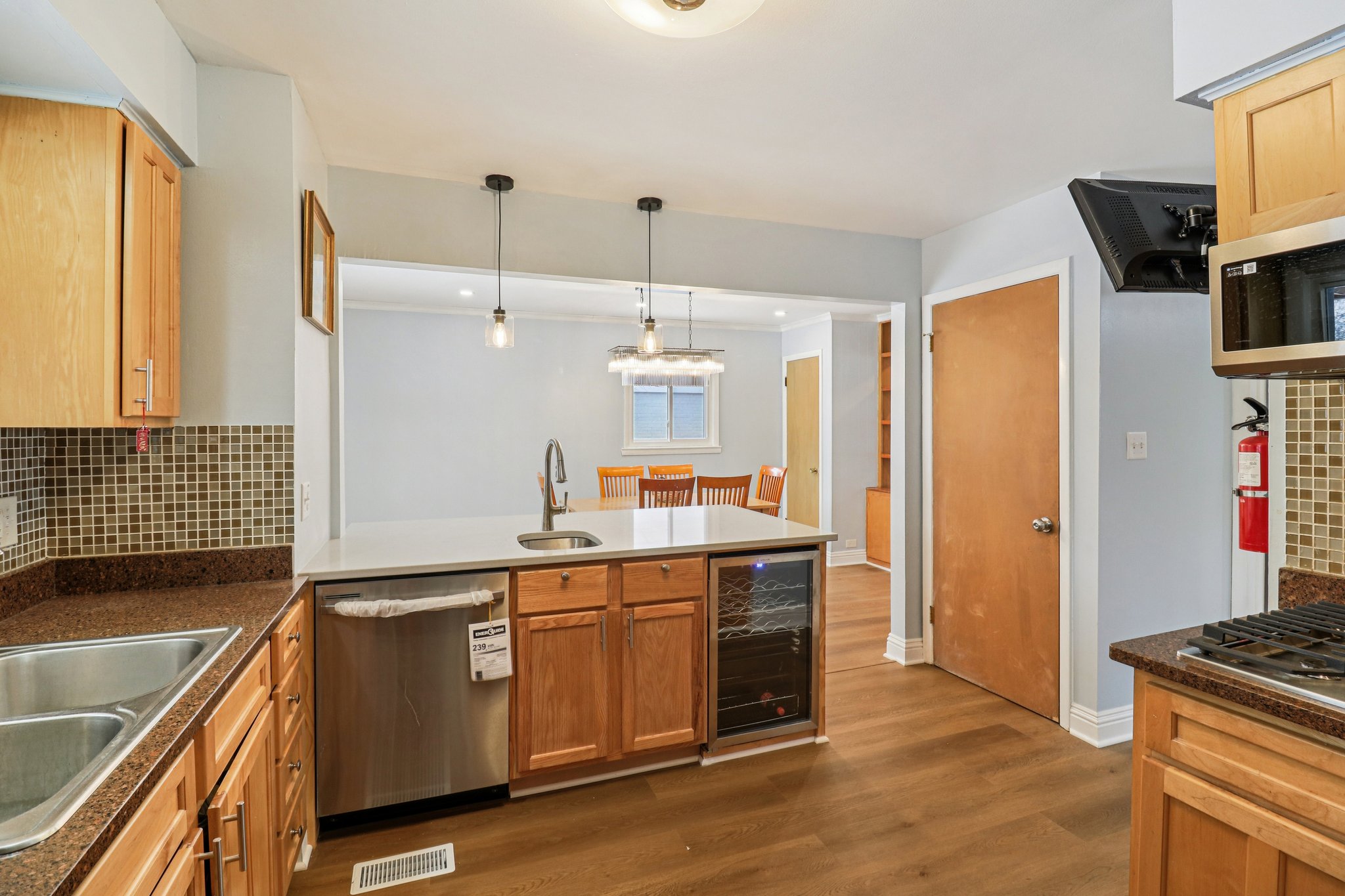 Greenleaf Ave-S2301-016.jpg