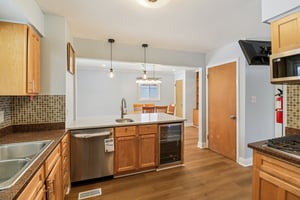 Greenleaf Ave-S2301-016.jpg