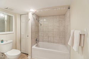 Greenleaf Ave-S2301-035.jpg