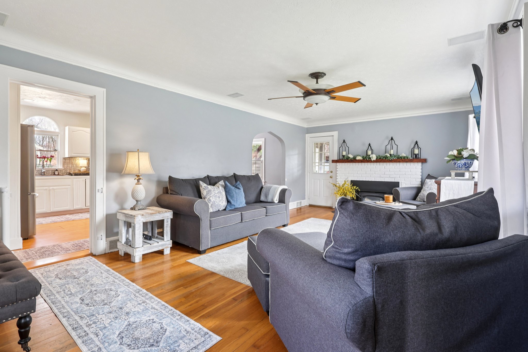 Dover Center Rd-S1203-002.jpg