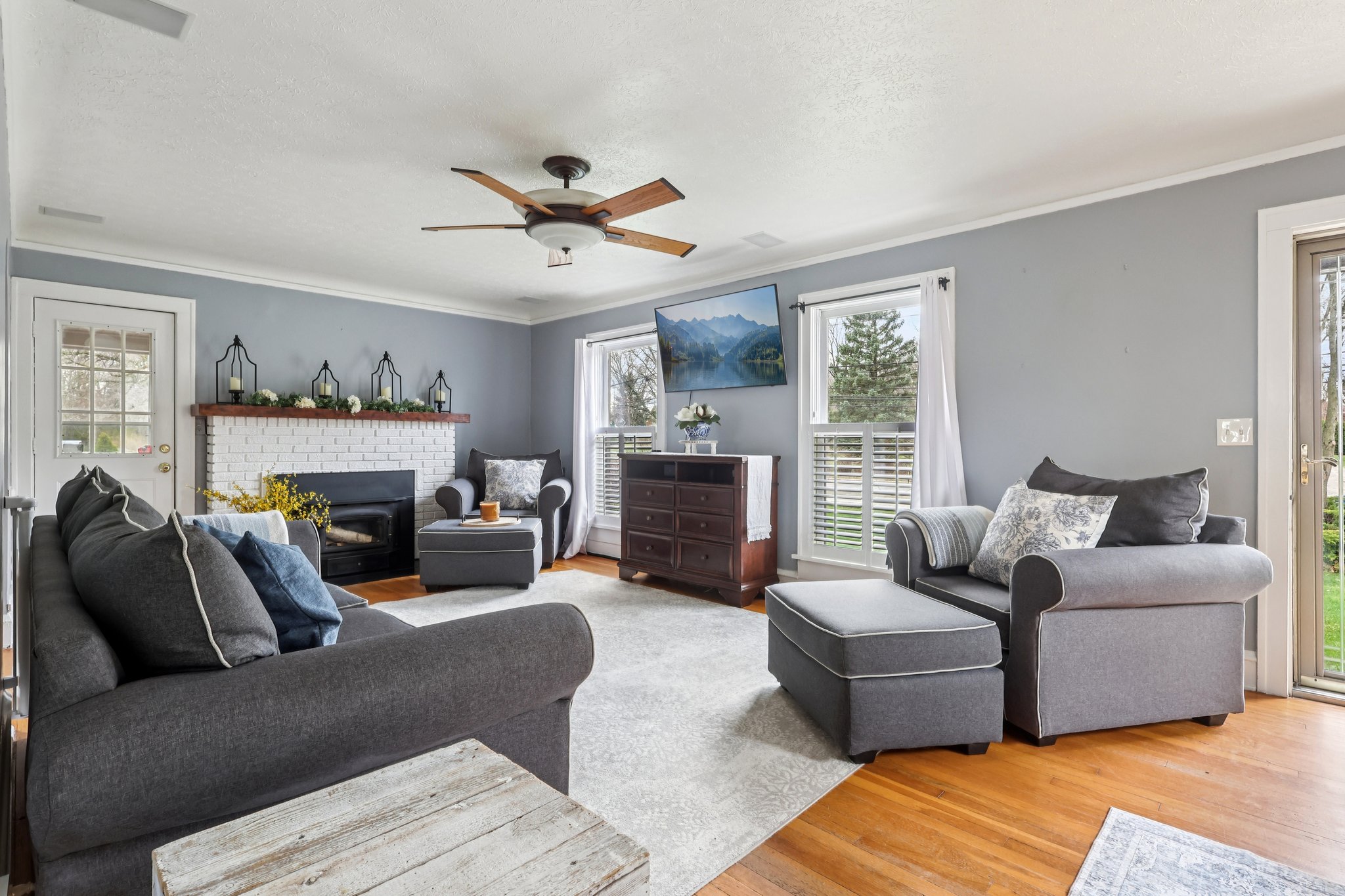 Dover Center Rd-S1203-003.jpg