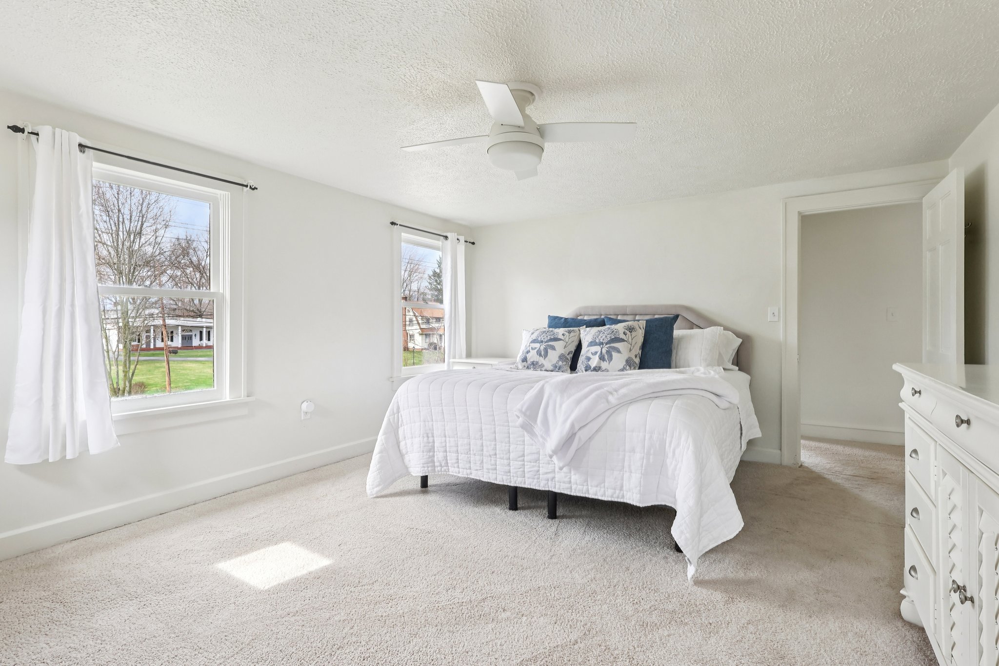 Dover Center Rd-S1203-028.jpg