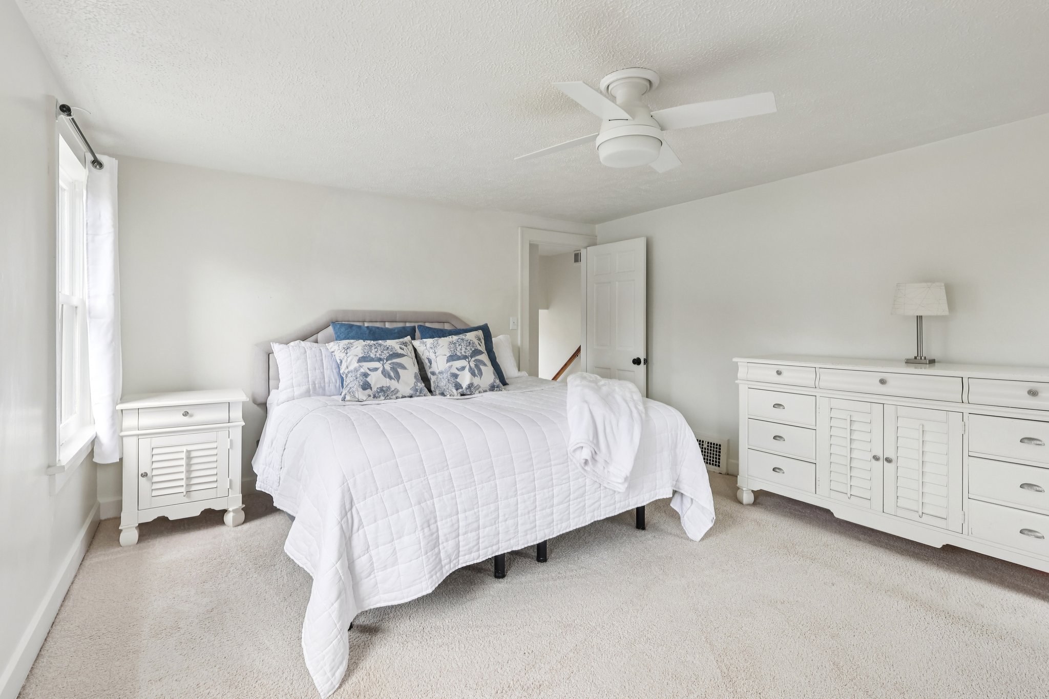 Dover Center Rd-S1203-029.jpg