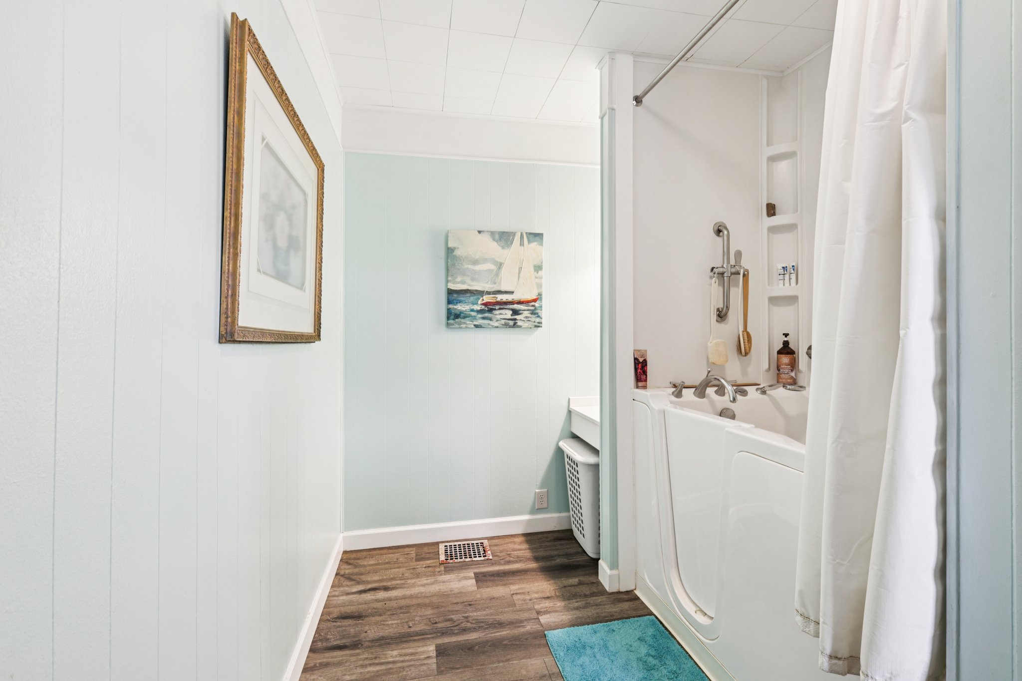 S East St-S0807-022.jpg