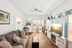 S East St-S0807-010.jpg