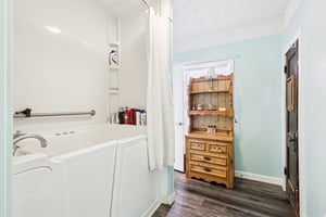 S East St-S0807-020.jpg