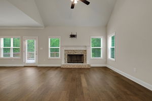  Photo 44