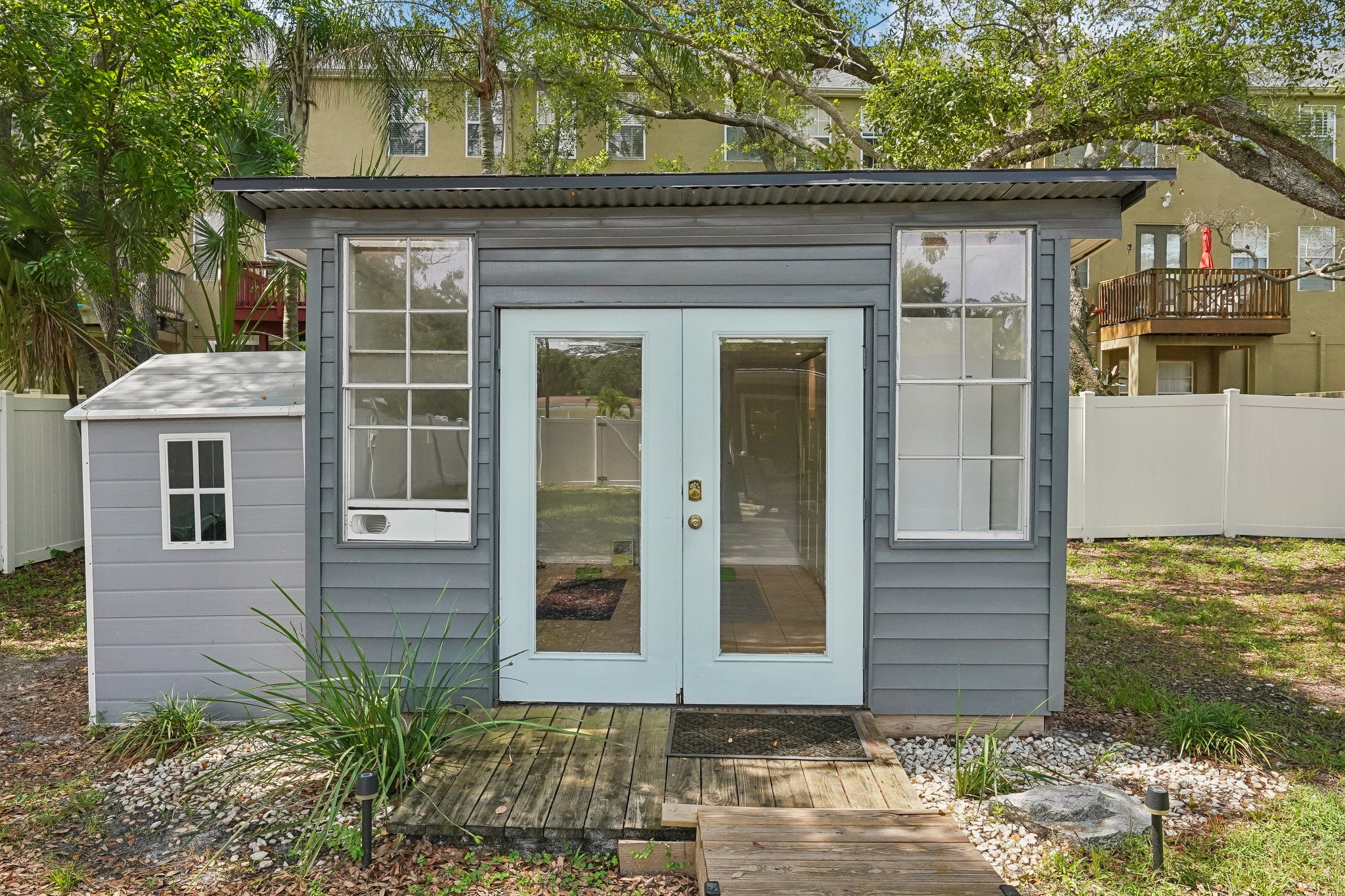 W Ellis Dr-S0107-053.jpg