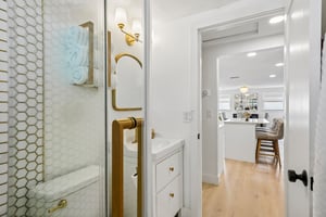 W Ellis Dr-S0107-034.jpg