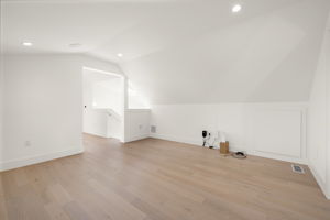 Photo 39