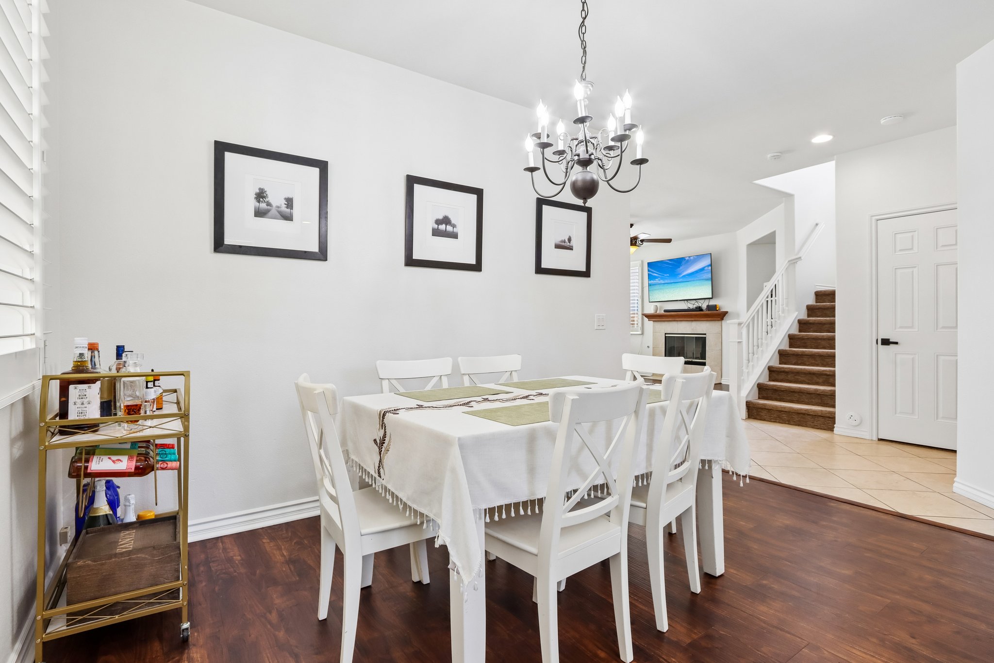 Grande Vista Ave-S2504-011.jpg