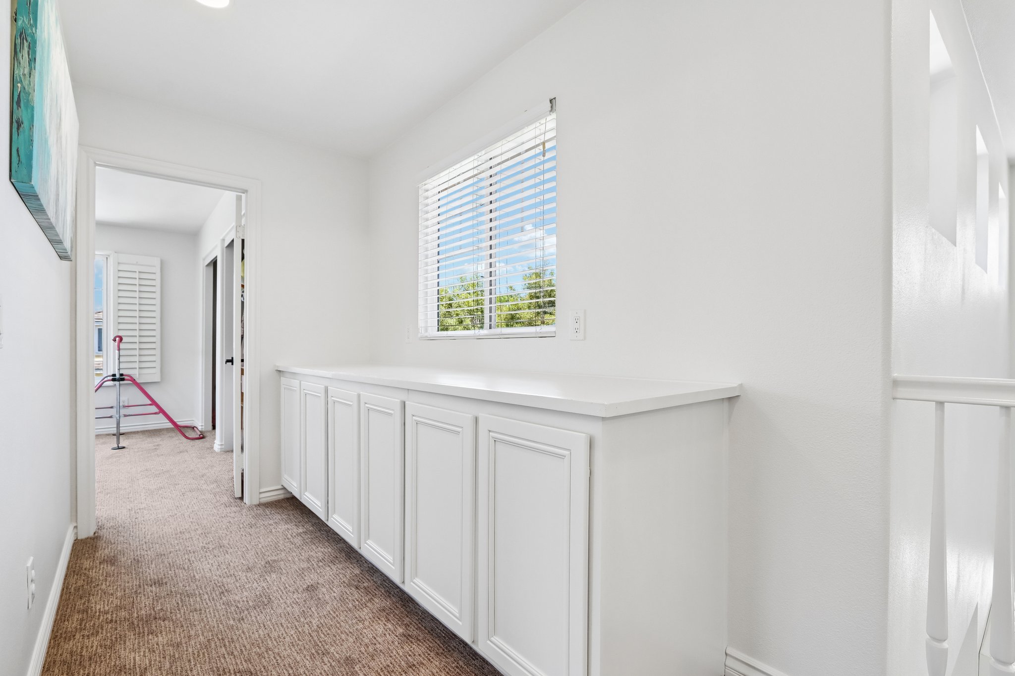 Grande Vista Ave-S2504-030.jpg