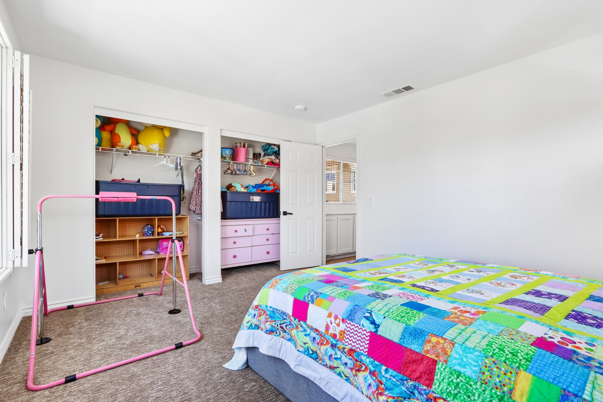 Grande Vista Ave-S2504-032.jpg