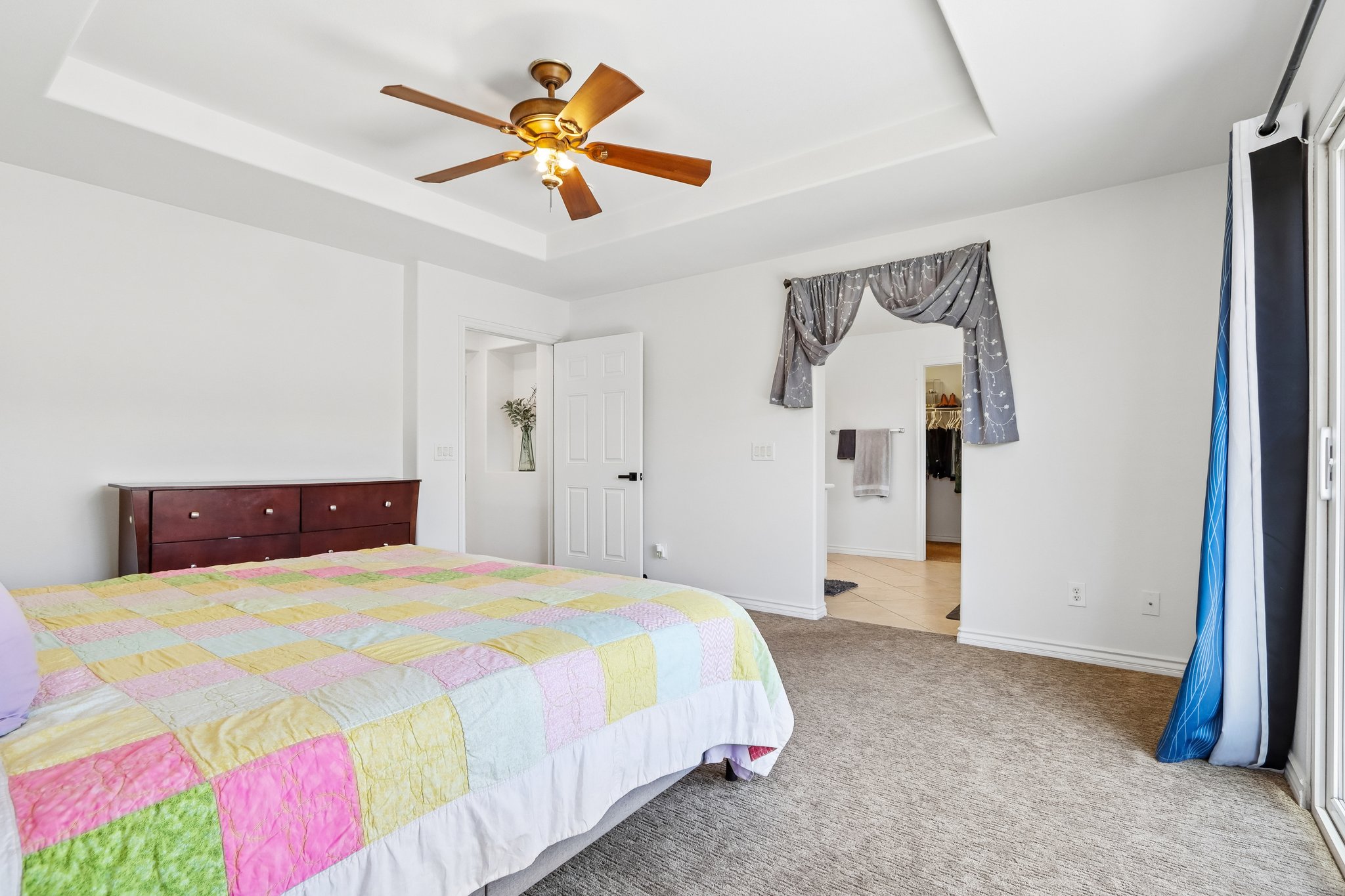 Grande Vista Ave-S2504-036.jpg