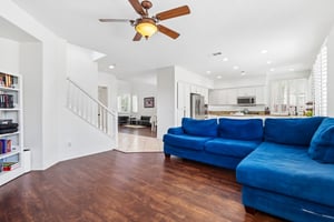 Grande Vista Ave-S2504-010.jpg