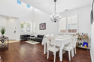 Grande Vista Ave-S2504-013.jpg