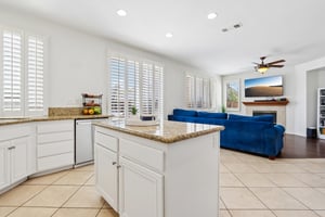 Grande Vista Ave-S2504-015.jpg