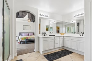 Grande Vista Ave-S2504-024.jpg