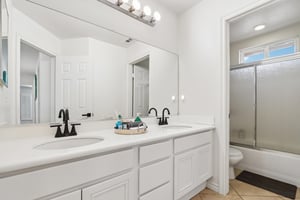 Grande Vista Ave-S2504-027.jpg