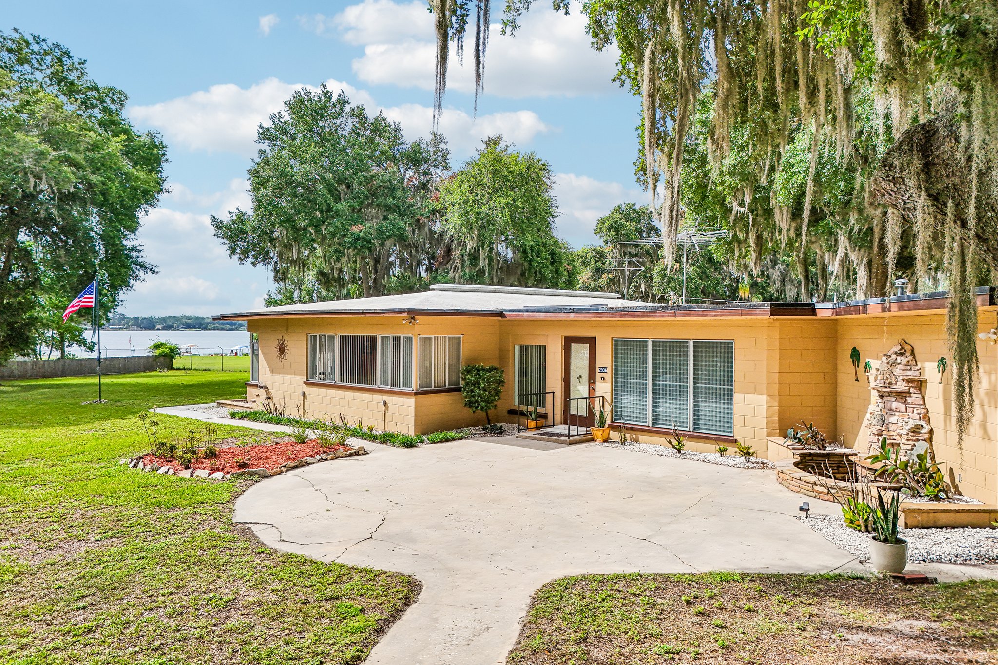 Lake Joanna Dr-S1606-054.jpg