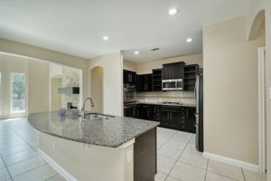 Kitchen/Breakfast Bar
