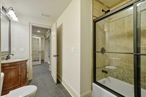  Photo 49