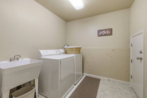  Photo 51
