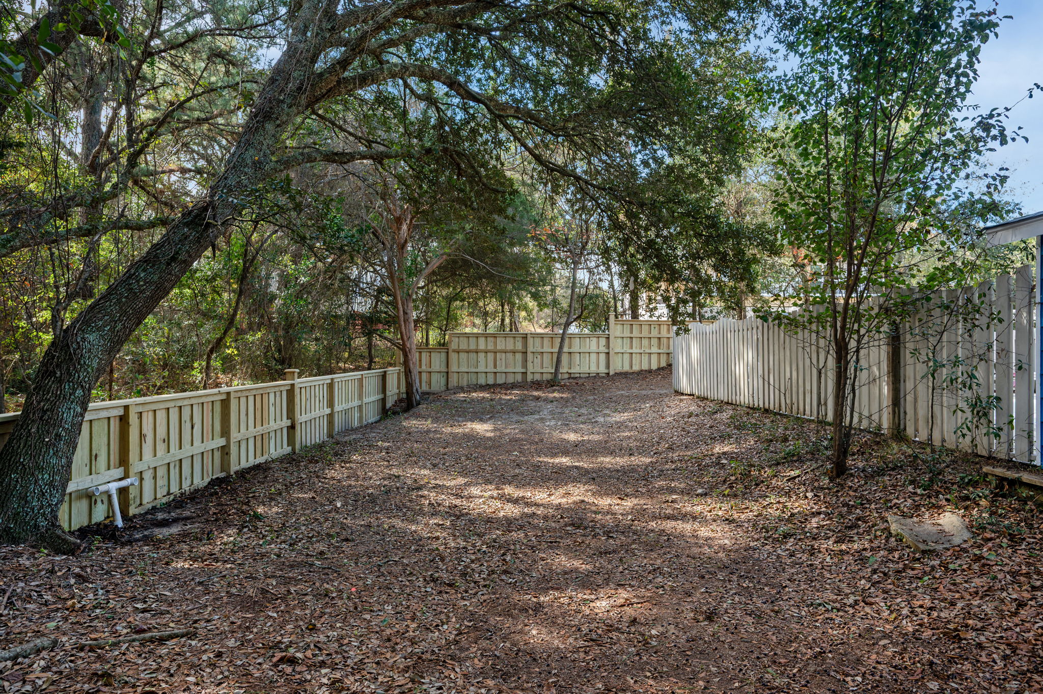 215-Duck-Rd-Fenced-Yard