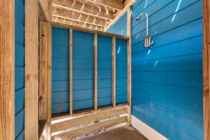 215-Duck-Rd-Outside-Shower