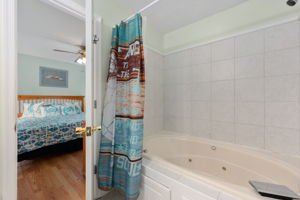 215-Duck-Rd-TL-BR3-Private-Bath-V2