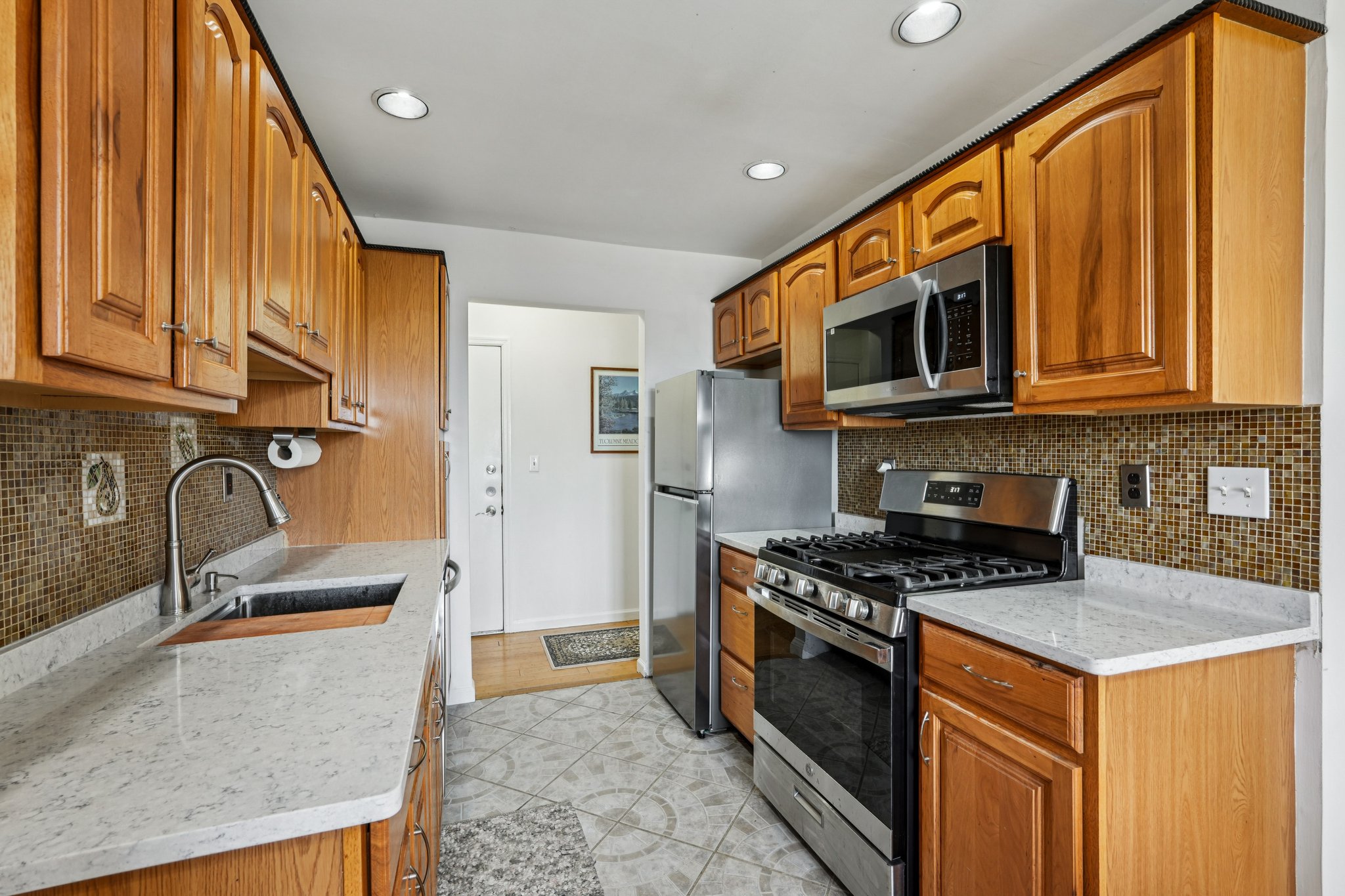 High Ave-S0110-011.jpg