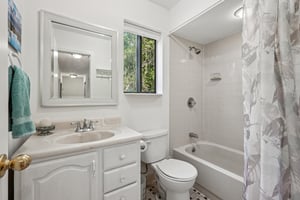 High Ave-S0110-015.jpg