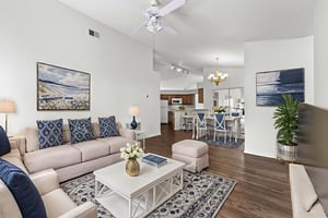 DSC_5566 virtually staged.jpeg