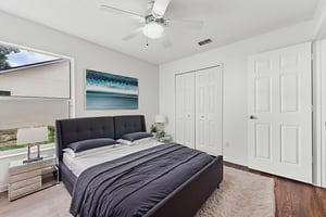 DSC_5666 virtually staged.jpeg