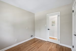 Orangeburg Rd-S0809-029.jpg