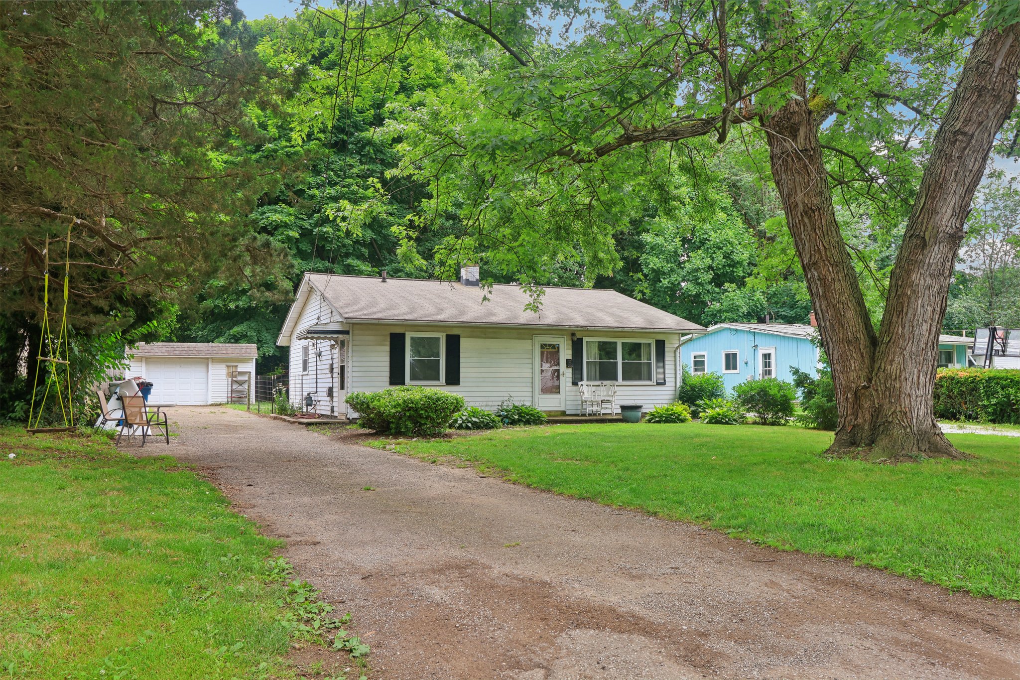Stonehaven Dr-003.jpg
