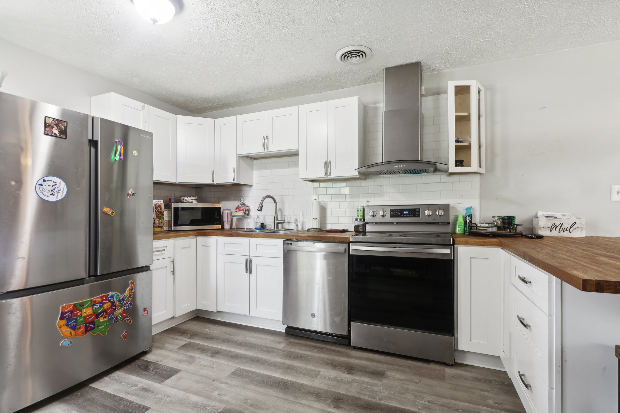 Stonehaven Dr-016.jpg