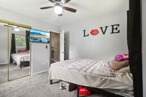 Stonehaven Dr-020.jpg