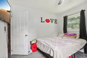 Stonehaven Dr-021.jpg