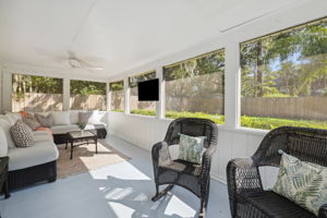 Screened-in Porch