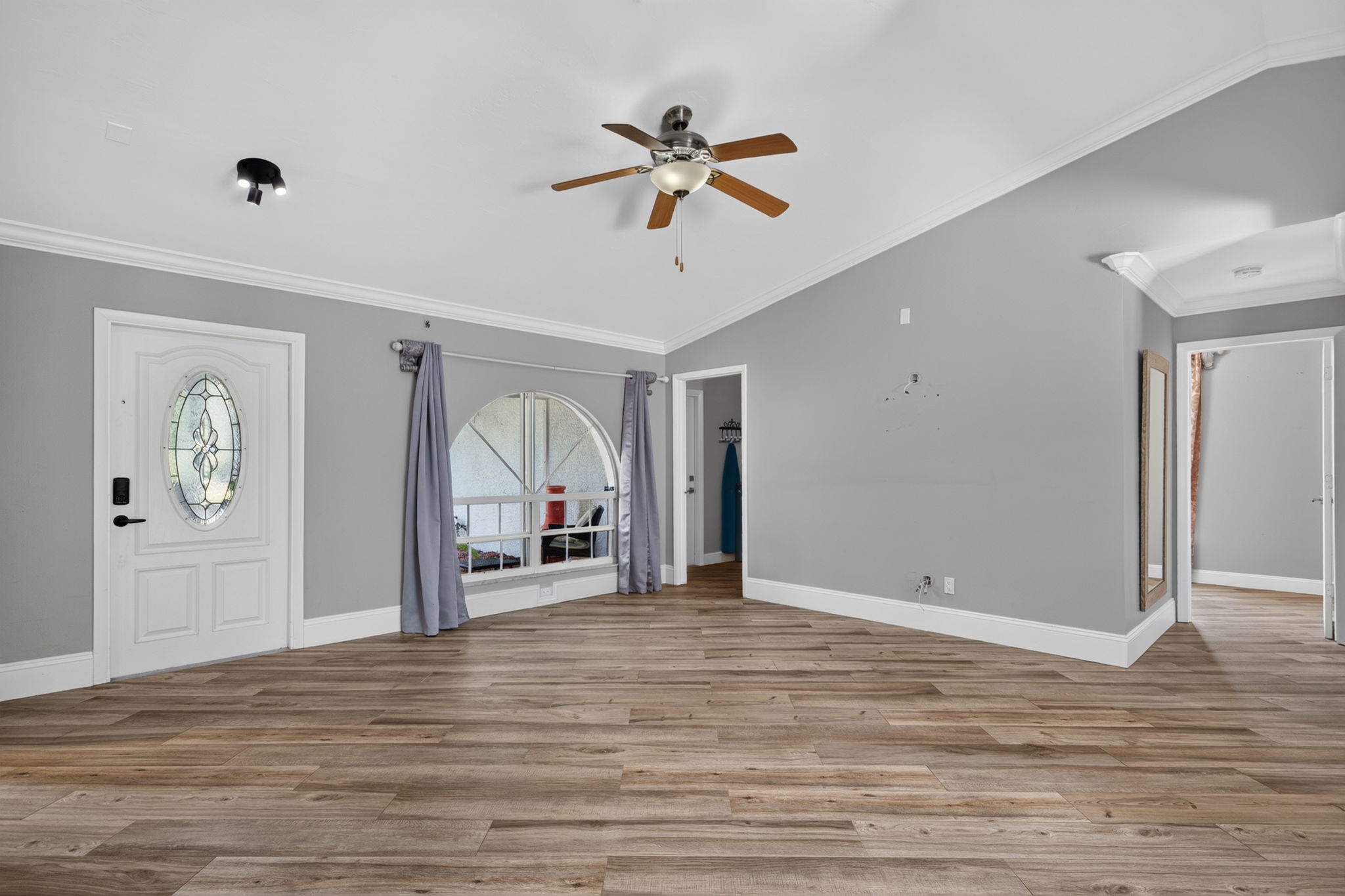 Living Room 4 of 4