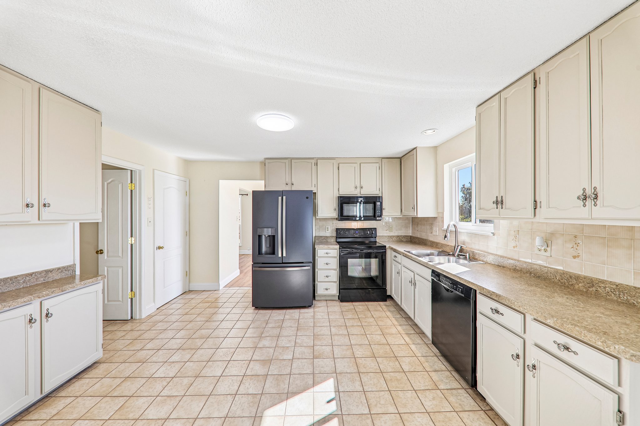 2940 Katie Ct-S2010-017.jpg