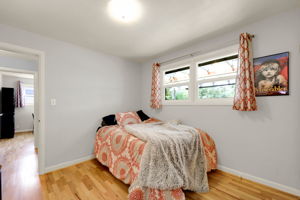  Photo 37