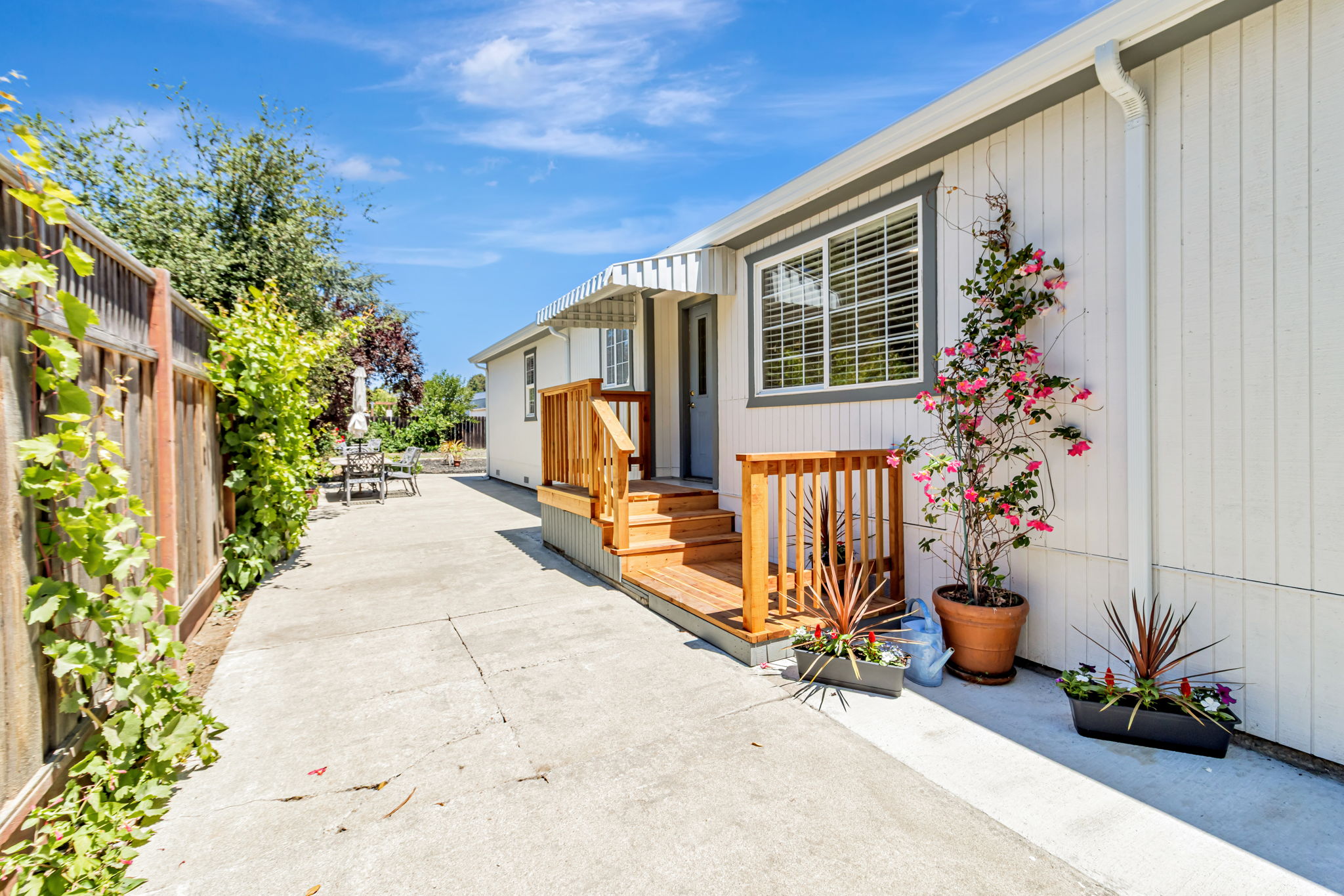 044_2940 Somerset Ave _