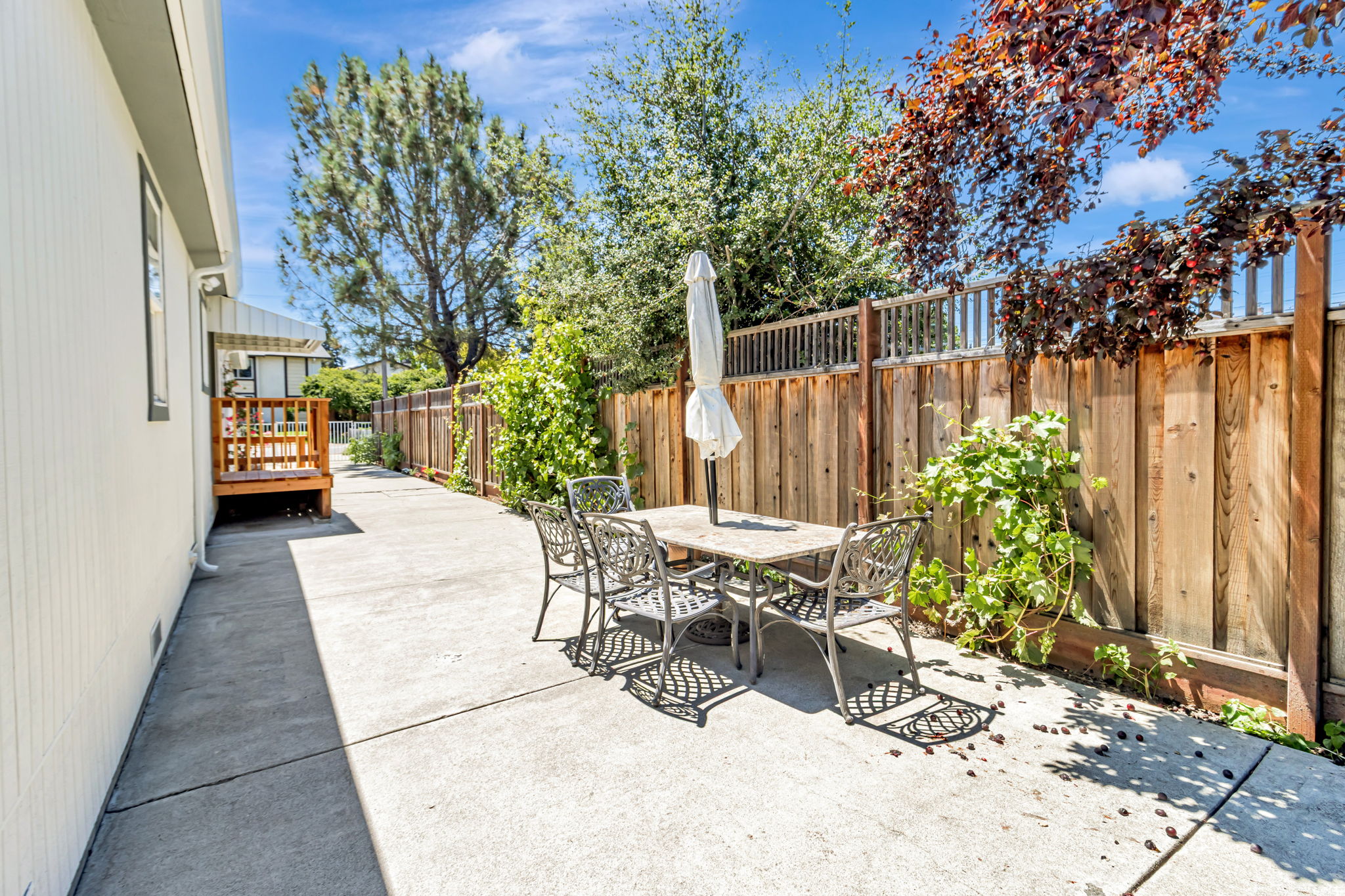 046_2940 Somerset Ave _