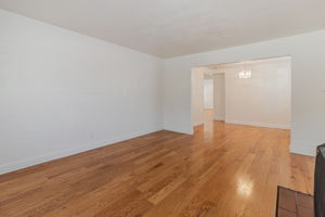 010_2940 Somerset Ave _