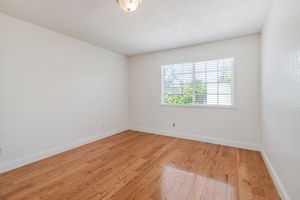 033_2940 Somerset Ave _